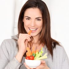 Best Foods and Habits to Keep Your Smile White After Treatment